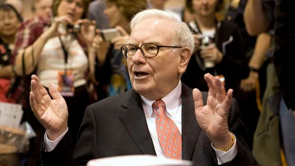 Berkshire Hathaway's Big Move: Apple Stock Shakeup?